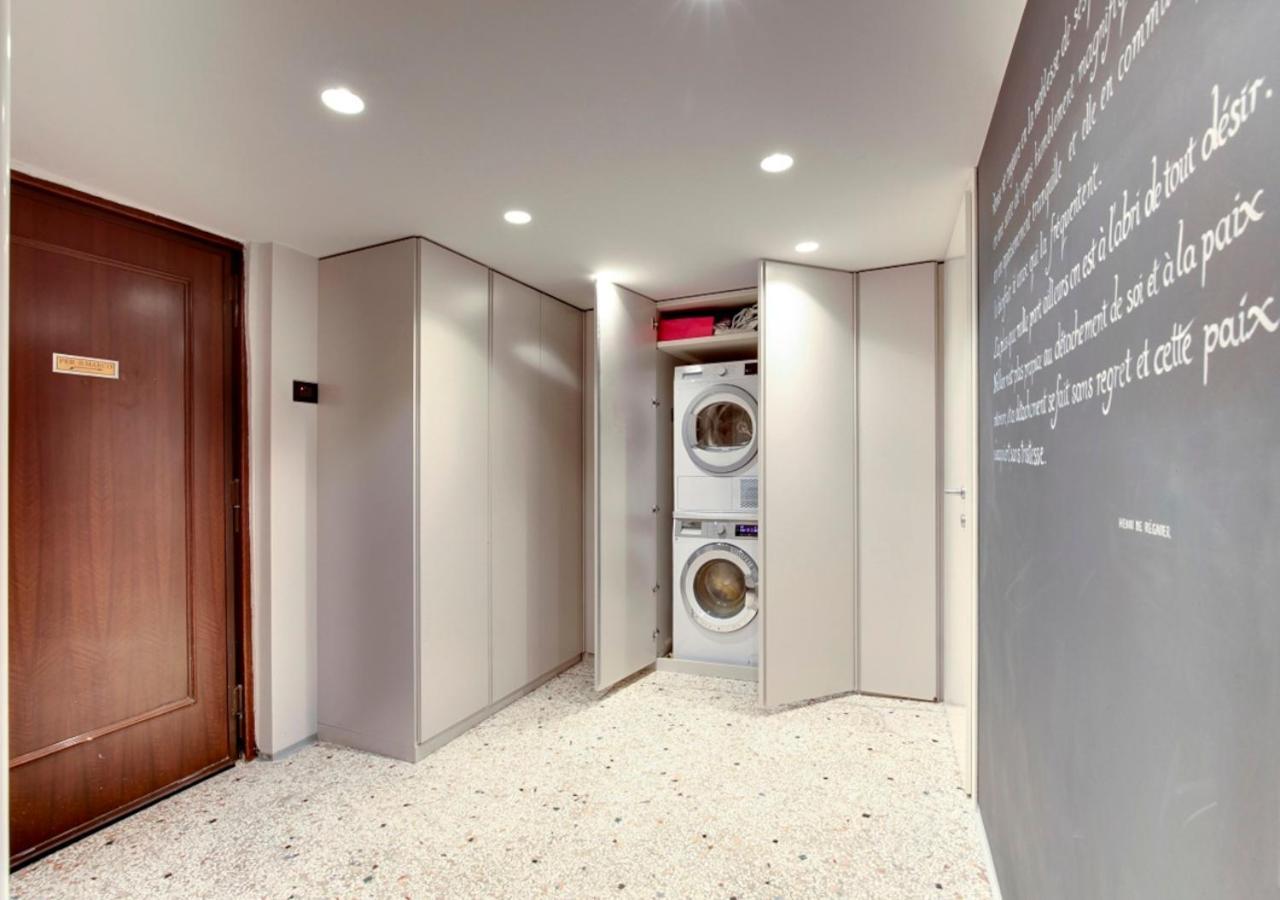 Stunning Modern In The Heart Of Venecia